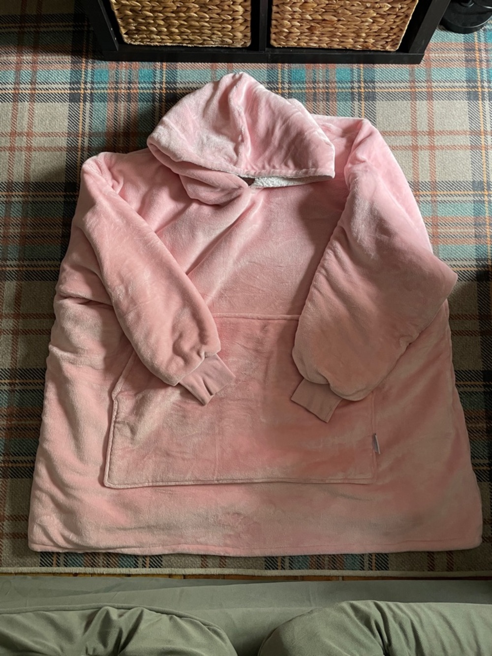 Oodie Original in light pink and white Sherpa lining